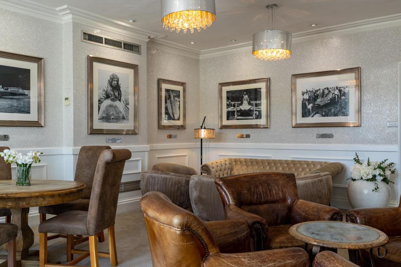 Lakes Hotel & Spa Bowness-on-Windermere Luaran gambar The interior of the club