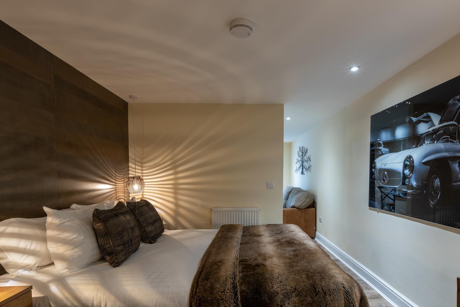 Lakes Hotel & Spa Bowness-on-Windermere Bilik gambar A bedroom at the hotel