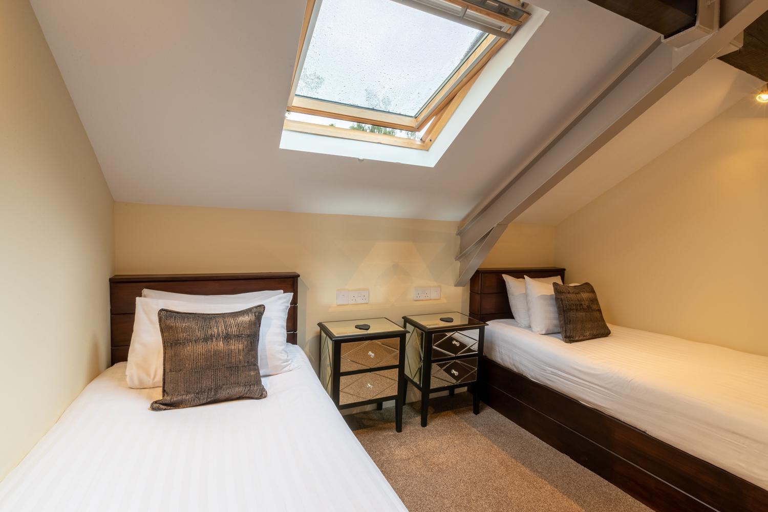 Lakes Hotel & Spa Bowness-on-Windermere Bilik gambar A room at the hotel