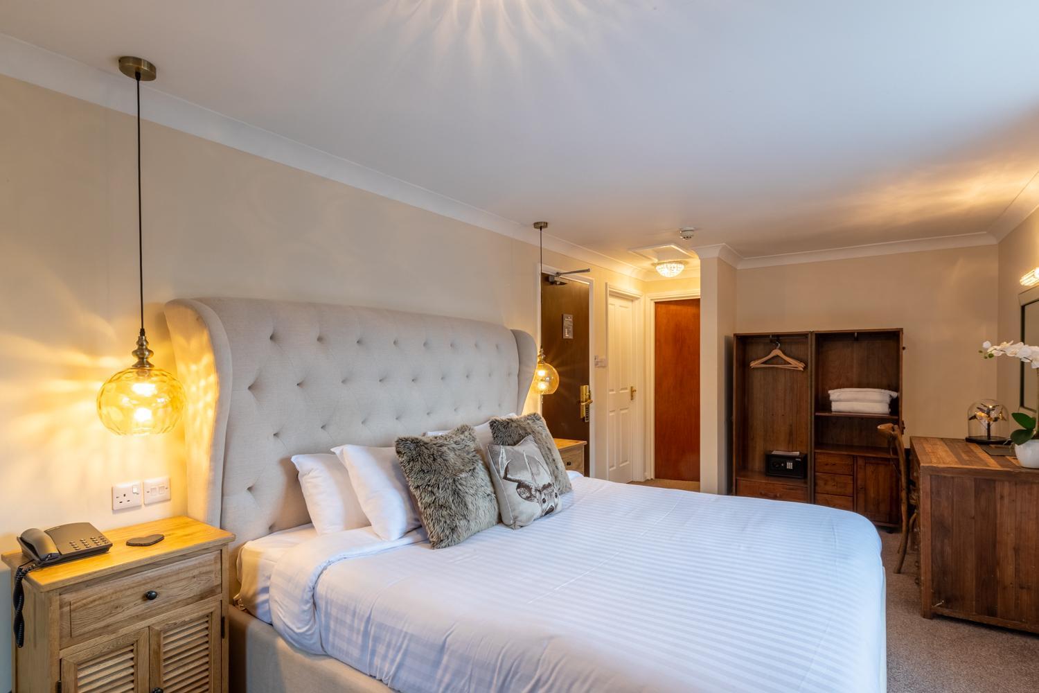 Lakes Hotel & Spa Bowness-on-Windermere Bilik gambar A bedroom at the hotel