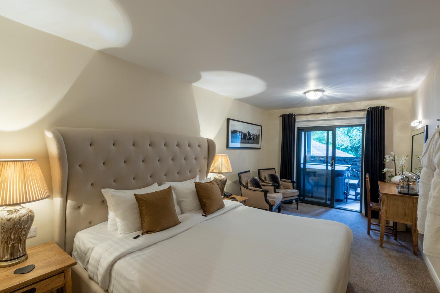 Lakes Hotel & Spa Bowness-on-Windermere Bilik gambar A bedroom at the hotel
